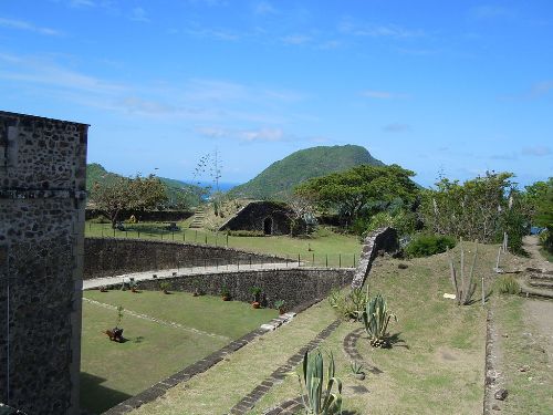 Faites le tour des musées sur l'île Papillon avec une location auto Guadeloupe